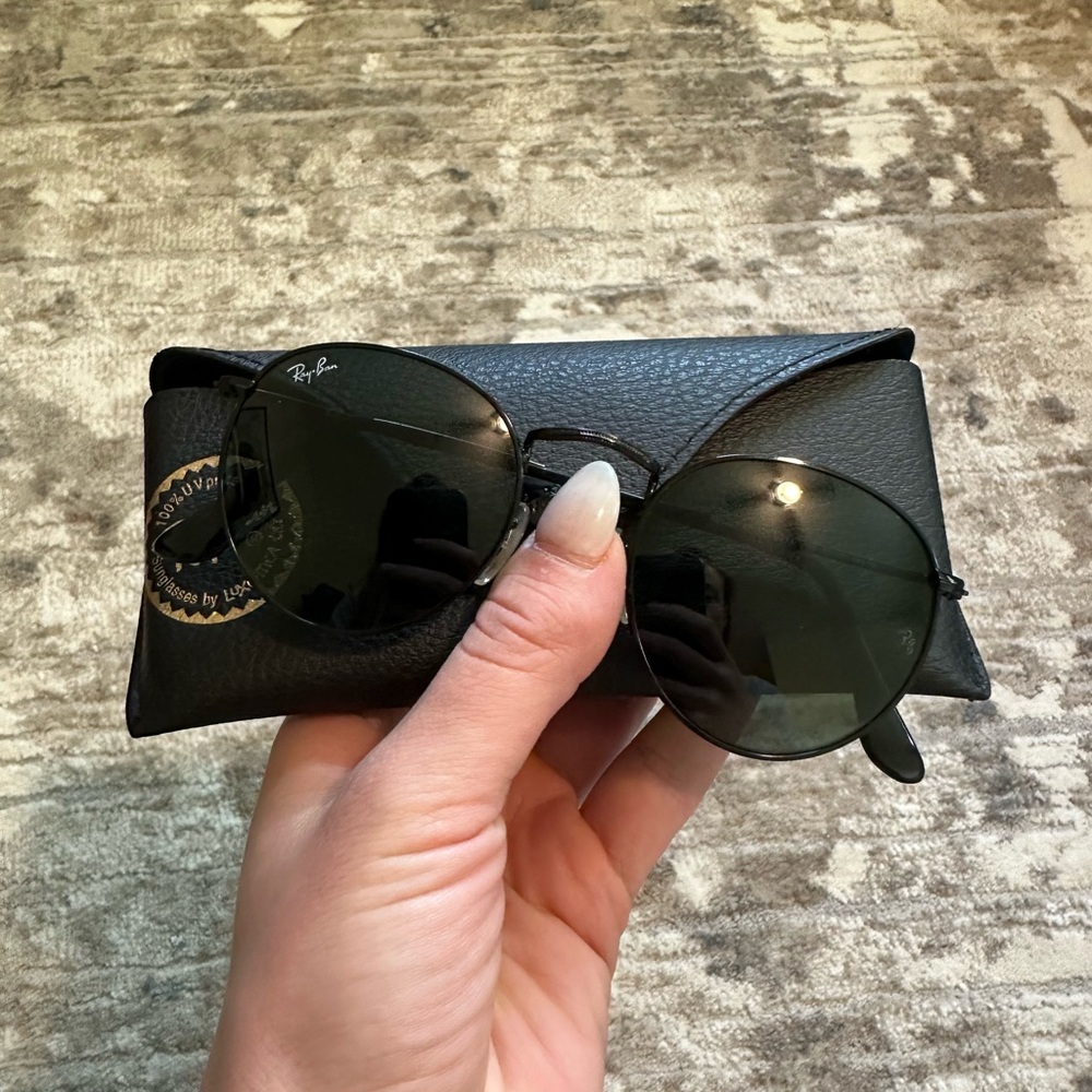 Raybans - Picture 3 of 3